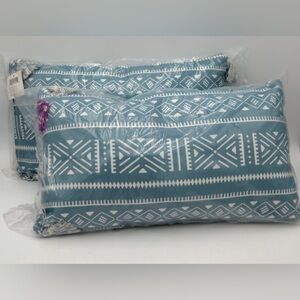 Blue Geometric Pattern Pillow With Tassels Set of Two